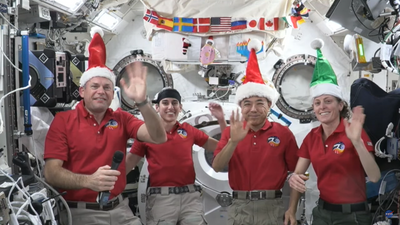 Astronauts in space beam holiday wishes to Earth for Christmas (video)