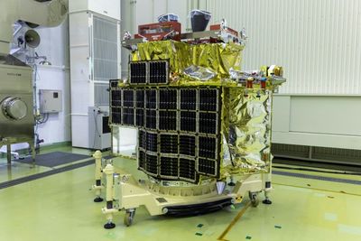 Japan Moon Lander Enters Lunar Orbit