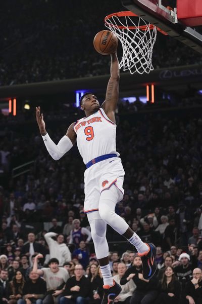 Knicks End Bucks' Winning Streak with Brunson's Dominant Performance
