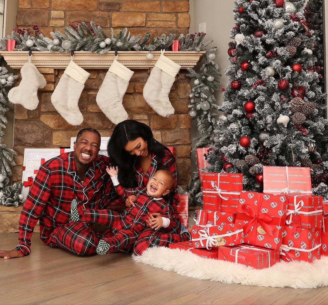 Nick Cannon's Heartwarming Christmas Snaps: Love,…