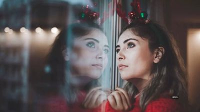 Single and feeling blue? Here's how to make the most of the holiday season
