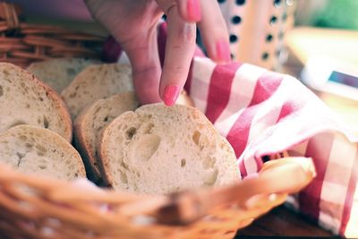 Art Of Eating With Hands: Ayurveda Expert Explains Science Behind It, Potential Health Benefits