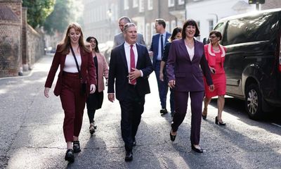 Keir Starmer tells Labour frontbench to ready policies for spring election