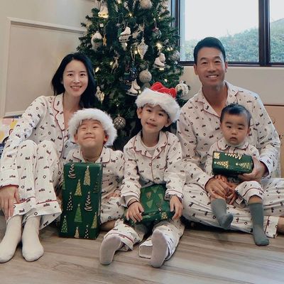 Kevin Na and Family Celebrate Christmas with Love and Memories