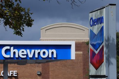 Chevron's Outlook Dims as Analysts Curb Optimism