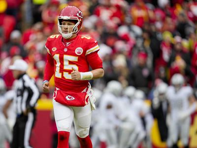 Chiefs QB Patrick Mahomes earned career-worst PFF grade vs. Raiders in Week 16