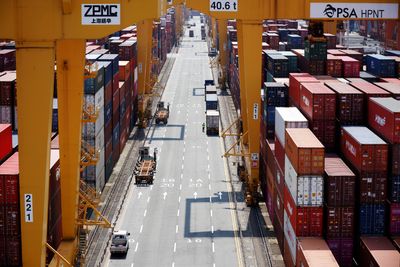South Korea Export Surge Continues, Defying Expectations