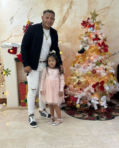 Angel Zerpa Celebrates Christmas with Daughter in Festive Style