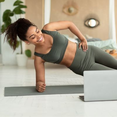 I'm a top personal trainer so trust me on this one: these 20 minute home workouts are the most effective
