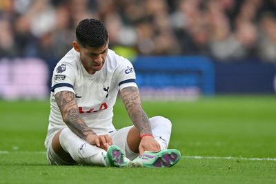 Ange Postecoglou issues worrying injury update on Tottenham defender Cristian Romero