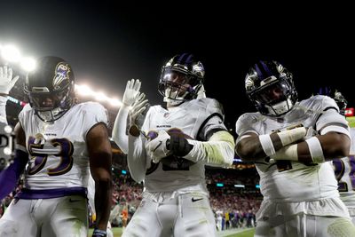 NFL Power Rankings, Week 17: The Ravens pointed and laughed at the 49ers’ fraudulence