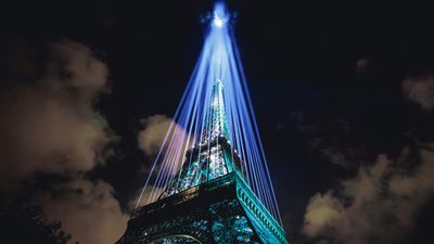 Strife-filled tower: Strike closes monument on centenary of Eiffel's death