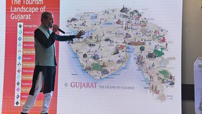 Gujarat Tourism invites tourists from Andhra Pradesh to historical Vadnagar