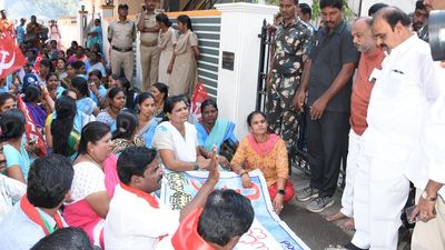 Andhra Pradesh Anganwadi workers resent Minister’s statement on their strike