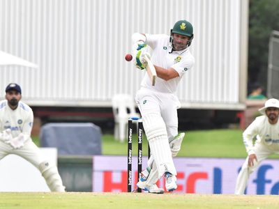 Composed Dean Elgar century helps South Africa move ahead of India in first Test