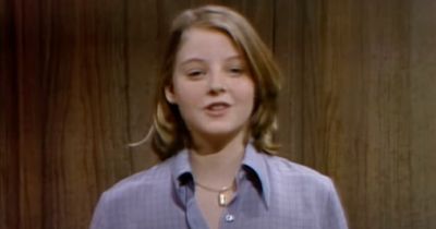The Story Behind That Time Jodie Foster Spilled An Orange Julius All Over Herself Live From New York The First Time She Hosted SNL