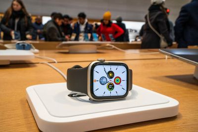 Federal Appeals Court lifts Apple Watch import ban amid patent dispute