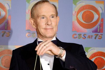 Tom Smothers of sibling comedy duo the Smothers Brothers dies at age 86