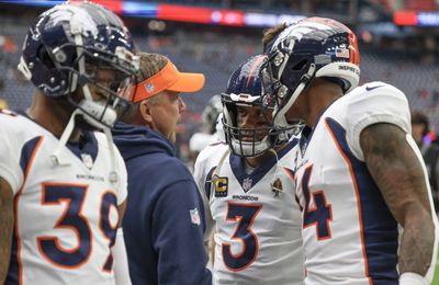 Russell Wilson benched by Broncos for final 2 games of the season