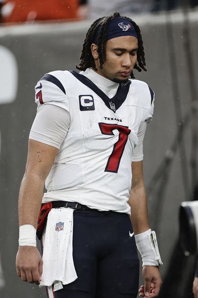 Texans' Star QB Stroud Progressing in Concussion Protocol, Uncertain for Game