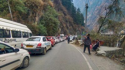 60,000 tourist vehicles entered Shimla district in 10 days