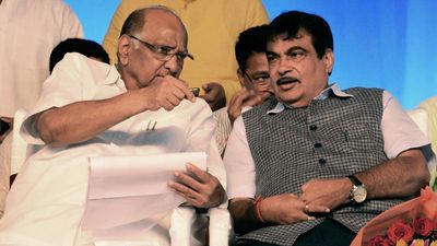 Gadkari lauds Sharad Pawar, says NCP chief embodies Maharashtra’s leadership