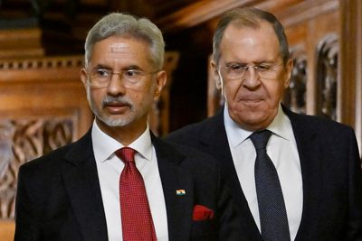 Indian foreign minister in Moscow meets Putin and Lavrov, praises growing trade