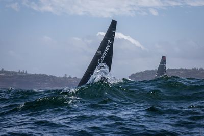 LawConnect Swoops Late To Win Sydney-Hobart Thriller
