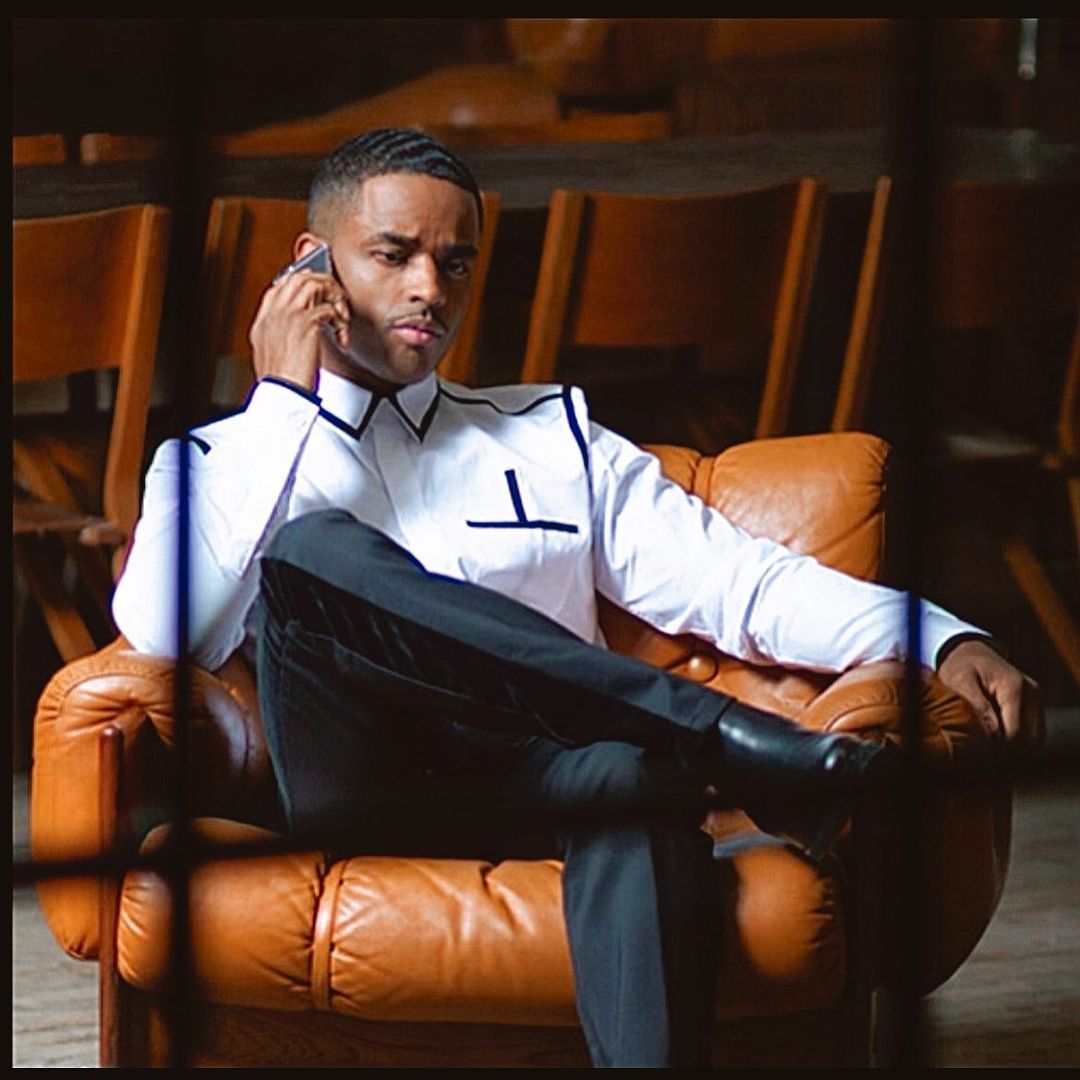 Larenz Tate's Relaxed Sofa Picture Exudes…