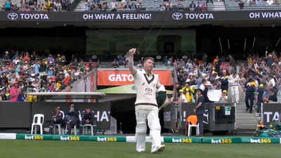 David Warner plays his final Boxing Day Test innings, bids goodbye to MCG in whites