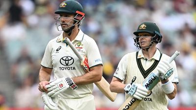 Aussies bounce back from 4-16 to build handy MCG lead