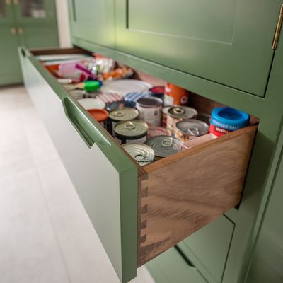 8 kitchen cabinet organisation rules to follow for a functional, clean and stress-free space