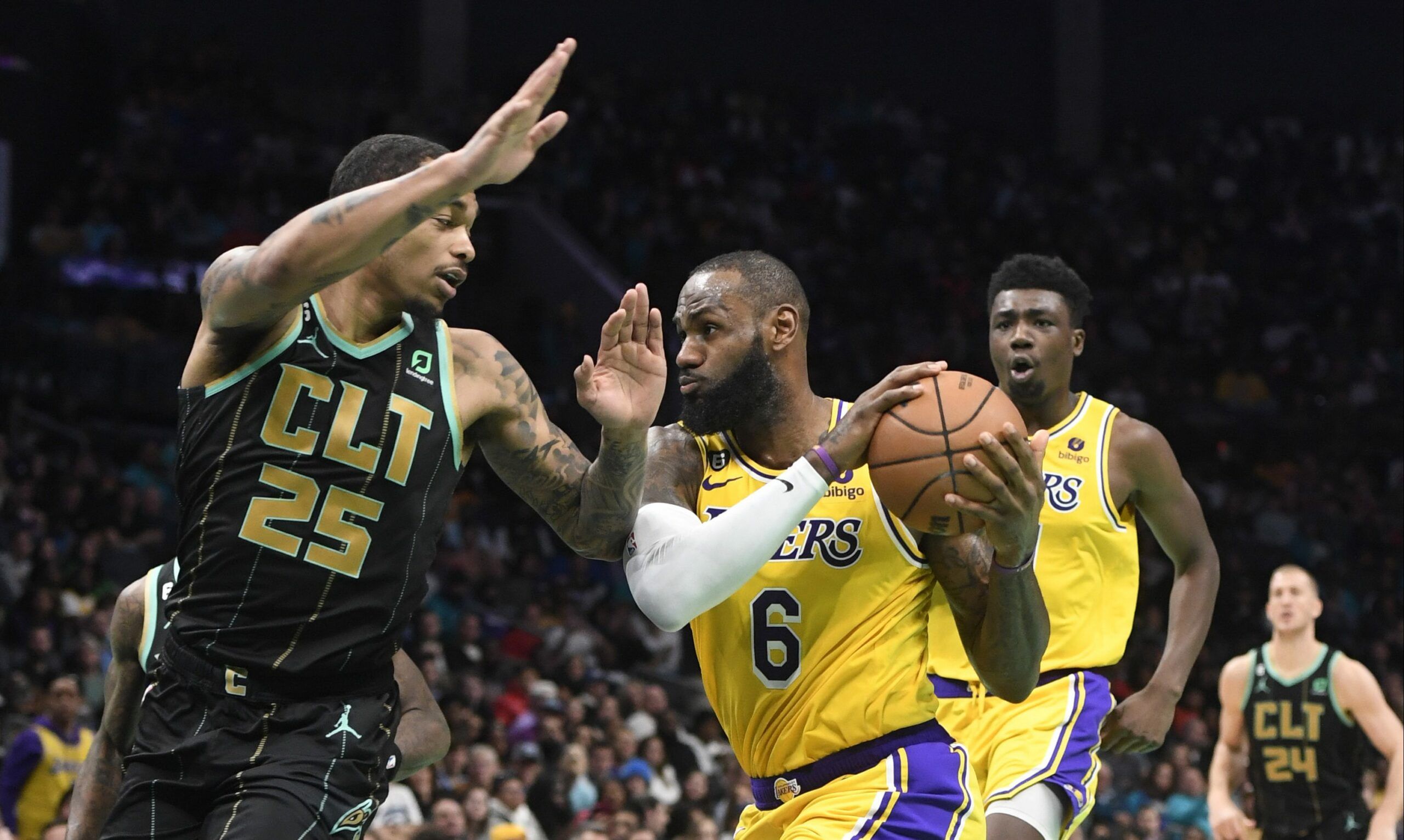 Lakers vs. Hornets: Lineups, injury reports and…