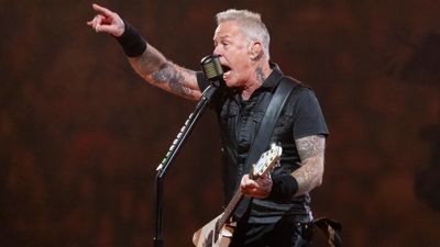 Metallica’s James Hetfield looks ahead to 2024: “I’m continuing to try and improve myself, get better, have a better attitude”