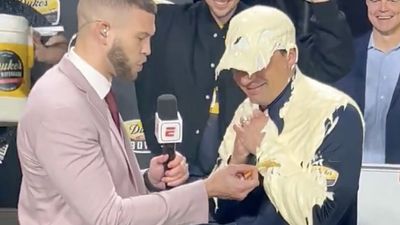 ESPN Sideline Reporter Dips Fries in Mayo Dripping From Coach’s Sleeve