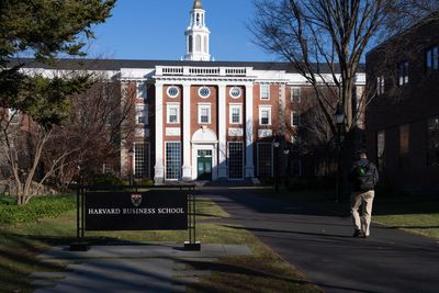 Harvard business grads facing worrisome reality that's affecting everyone