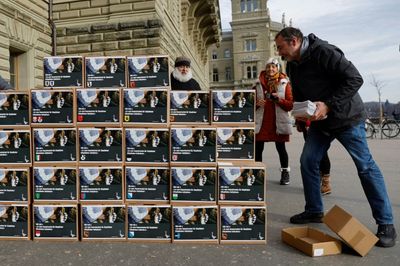 Swiss To Vote On Foie Gras, Fur Imports