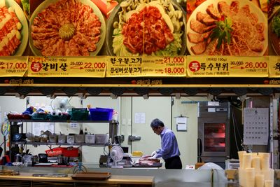 South Korea's December Inflation Falls Short, Clocks +3.2% YoY