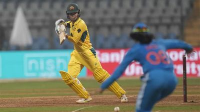 1st ODI: Ellyse Perry, Phoebe Litchfield power Australia to easy win over India
