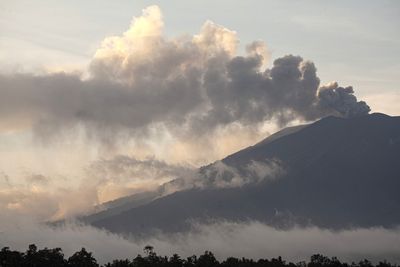 After eruption of Indonesia’s Marapi, tourism sector faces safety questions