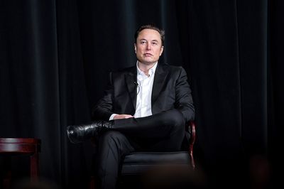 Comeback King Elon Musk's Turbulent Year Still Ends With $100 Billion (£78 Billion) Profit