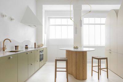 Architects Love This Brand New Kitchen Trend That Makes Spaces Look So Well Designed - We've Never Seen This Before