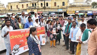 SUCI launches signature campaign against Modi government