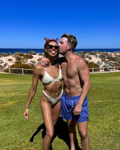 Amanda Bisk's Fun-filled Beach Day in Perth, Australia