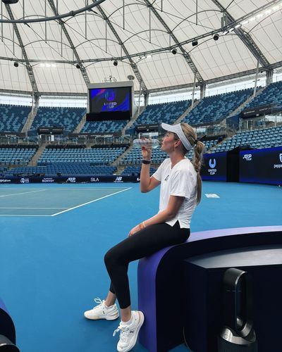 Donna Vekic Keeps Cool and Stylish in Sydney Heat