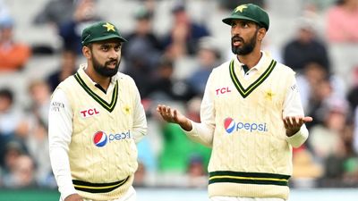 Pakistan set to keep Shafique out of slips in Sydney