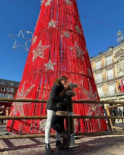 Raquel Mauri and husband capture a sweet moment in Madrid