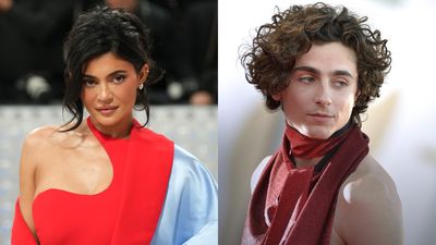 Fans Think Kylie Jenner's Stunning Gold Christmas Dress Was A Timothée Chalamet Movie Reference