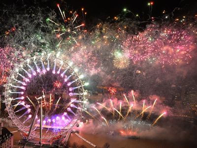 Auld Lang Syne lyrics: All the words to the traditional song ahead of New Year’s Eve