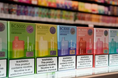 US seizes more illegal e-cigarettes, but thousands of new ones are launching